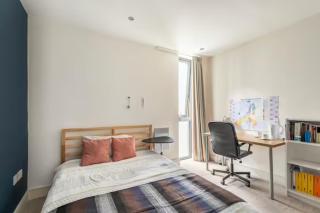 Spacious Air-Conditioned Double Room with Workspace - Londen - 7