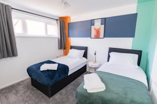 Perfect for Contractors + Families + Free Parking! - 9