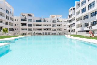 Casa Rosa - Prime Location with Pool and Parking - Estepona - 0