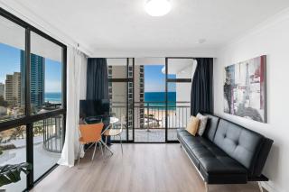 Unit 2 - Spectacular Sea Views in Surfers Paradise - Gold Coast - 4