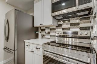 Lower Stone Lodge - Hot Tub - Game Room - Lower Unit - 1