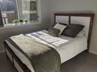 Country Lane book via booking ONLY - 9