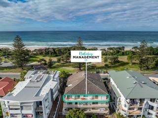 Mountain Views on Marine Parade - Kingscliff - 9