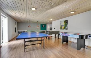 8 Bedroom Stunning Home In Ebeltoft - 4