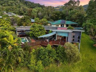 Living On The Edge - A Private Oasis in Paradise - Redlynch - 1