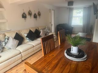 Woodman House- 7 Bed House - Egremont - 9