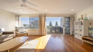 Lighthouse unit 2 - Yamba - 9