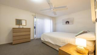 Lighthouse unit 2 - Yamba - 1