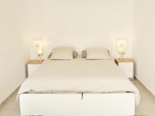 Casa familiar luminosa con piscina, cerca de la playa y parques, ideal para 6 personas en Cubelles - ES-332-5 - 9