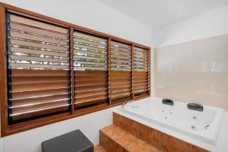 'Beachfront Bliss' Paradise at Palm Cove - Palm Cove - 2