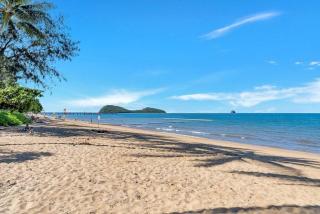 'Beachfront Bliss' Paradise at Palm Cove - Palm Cove - 3