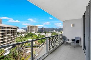 City Living at Harbour Lights on the Waterfront - Cairns - 7