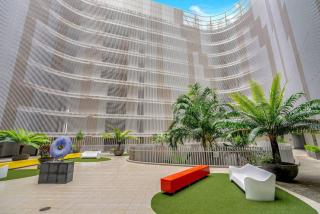 City Living at Harbour Lights on the Waterfront - Cairns - 2