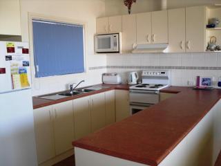 Woody's Beach House - 9