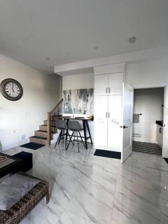 Brand New Sunset Cozy and Sweet Home - Vancouver - 2