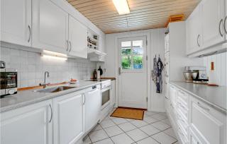 Gorgeous Home In Blåvand With Wifi - 2