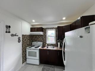 #1 Convvy-nient Residence! - Toronto - 0