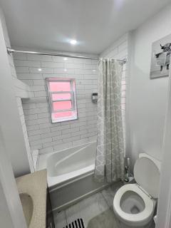 #1 Convvy-nient Residence! - Toronto - 5