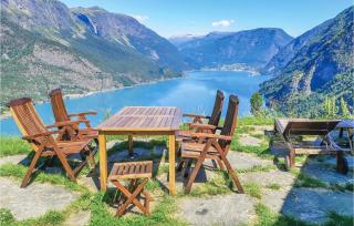 4 Bedroom Stunning Home In Skjolden - Luster - 9