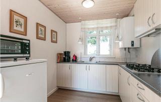 Risegård, Lejl, B - Åkirkeby - 8