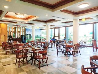 Pinehurst Golf Club and Hotel - Pathum Thani - 4