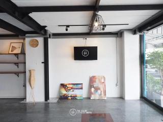 The Color Express Hotel - 0