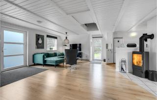 Amazing Home In Blåvand With Kitchen - 9