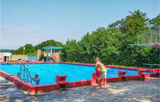 Awesome Home In Heinkenszand With Wifi - heinkenszand - 4