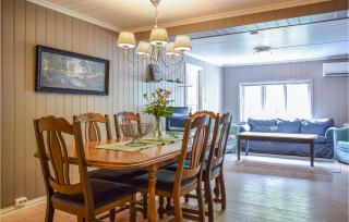 Lovely Apartment In Hebnes - 9