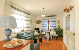 Awesome Home In Montignoso -Ms- - 8