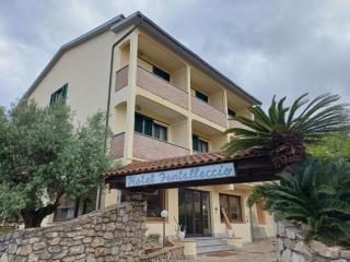 Hotel Fontalleccio - Procchio - 9