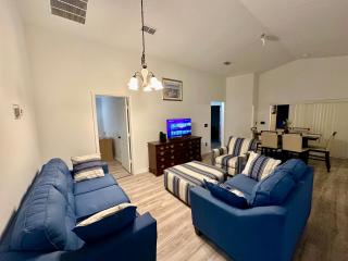 Grand Premium 5BR Pool Home near Disney Parks - Davenport - 4