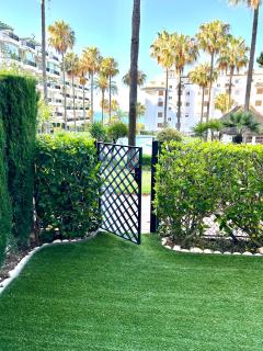 MI CAPRICHO, Beachfront, Grownfloor, Private Garden & Terrace - Mijas Costa - 3
