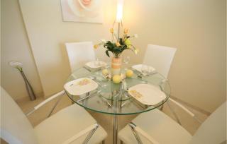 Nice Apartment In Benalmádena Costa - Benalmádena - 3