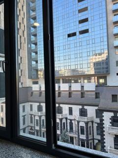 Newly Renovated, Modern and Bright Condo in Center - Erevan - 9