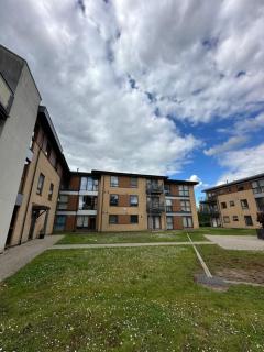 2 Bed 2 Bath Apartment & Parking - LGW 10min drive - Crawley - 8