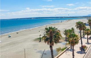 Stunning Apartment In Santa Pola - 2