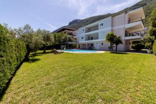 Felicia Dream House - Kamena Vourla - 5