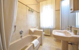 2 Bedroom Cozy Apartment In Camaiore - Camaiore - 3