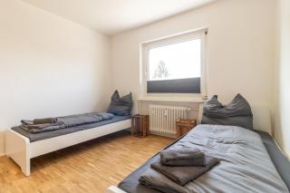 Wiesbaden Schierstein zentral im Rhein-Main-Gebiet, Monteure Herzlich Willkommen! - 2