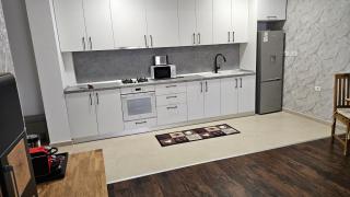 Luxury 2 bed apartment by Albert - 4
