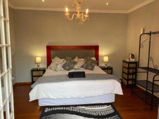 Savannah Game Lodge, Wedding Venue and River Retreat - Parys - 9