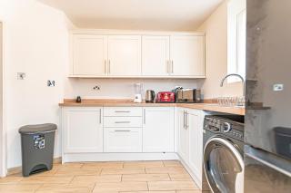 2 Bedroom Home - Netflix , Nice Area - 1