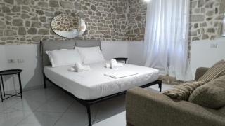 Polyxeni Apartments & Rooms - Qeparo - 2