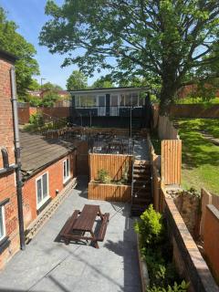 Spacious Duplex City Apartment with King Sized bed, Free onsite Parking, near utilita areana & icc - Birmingham - 1