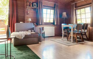 Lovely StaCaravan In Rheezerveen - Rheezerveen - 7