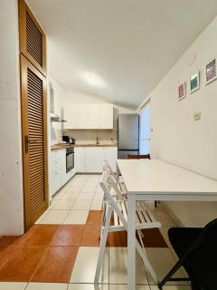 Pet-friendly two-room family apartment in magical Bale - Bale - 7