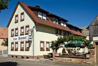 Pension Zum Bahnhof - - 3