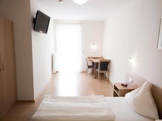 Pension Zum Bahnhof - - 1