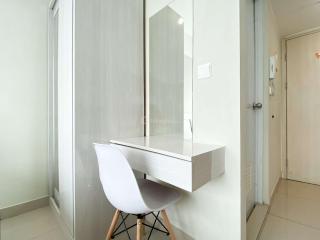 Restful and Simply Studio Springlake Summarecon Bekasi Apartment By Travelio - 4